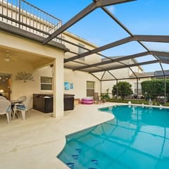 Ref 39 Stunning Villa with own pool and HOT TUB. Near Disney
