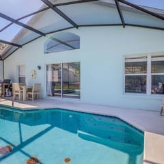 ref 16. Stunning pool villa Lake Berkley Resort