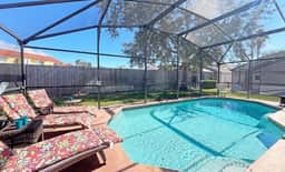 Ref 17. Lake Berkley. Superb Villa , own pool. BBQ.Nr Disney - Image 2