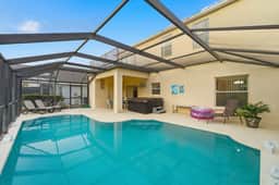 Ref 39 Stunning Villa with own pool and HOT TUB. Near Disney