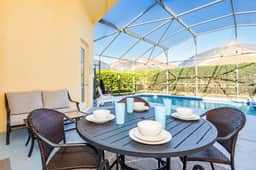 Ref 40. Stunning refurbished villa own pool. Near Disney