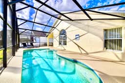 ref 85. Stunning Villa with south facing pool. Near Disney