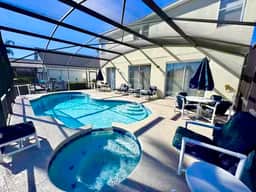 Ref 18. Fabulous lake view villa, own pool/spa. Lake Berkley