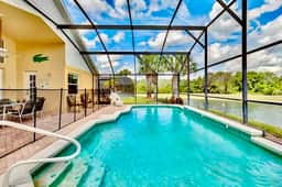 ref 125. Fabulous villa own pool, games room. Near Disney
