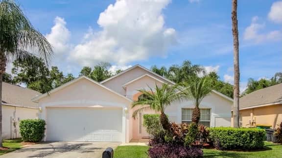 Ref 10. Lake Berkley.  Villa own pool. Gas BBQ. Near Disney