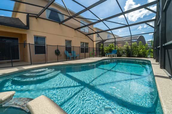 Ref 30 Stunning Villa with own pool. Emerald Island Resort