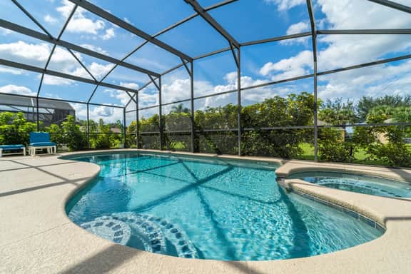 Ref 30 Stunning Villa with own pool. Emerald Island Resort