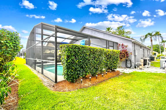 Ref 05. Stunning villa on Lake Berkley Resort. Near Disney