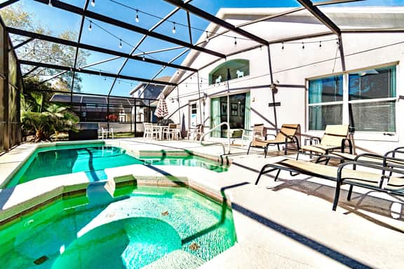 Ref 06. Stunning luxury villa on 5 Star Lake Berkley Resort.