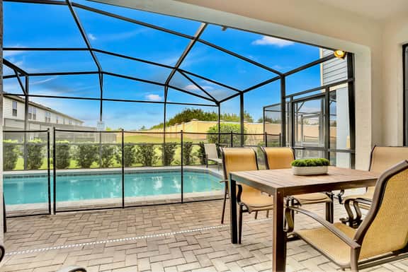 ref 9908. Stunning villa own pool. Near Disney. Pet friendly
