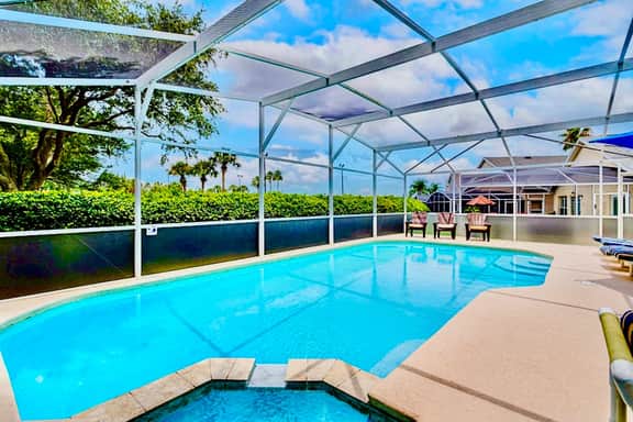 Ref 991PF. Modern villa, own pool. Pet friendly. Near Disney