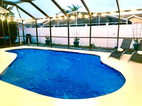 Ref 993PF. Family home, free BBQ. Near Disney. Pet friendly