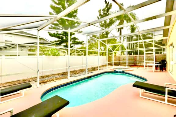 Ref 95. Modern family villa own pool & games room. Nr Disney