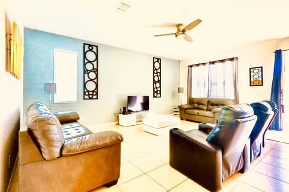 Ref 96. Stunning spacious villa with own pool. Near Disney