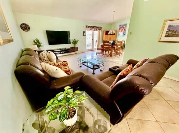 Ref 9900PF. Stunning villa own pool, games room. Near Disney