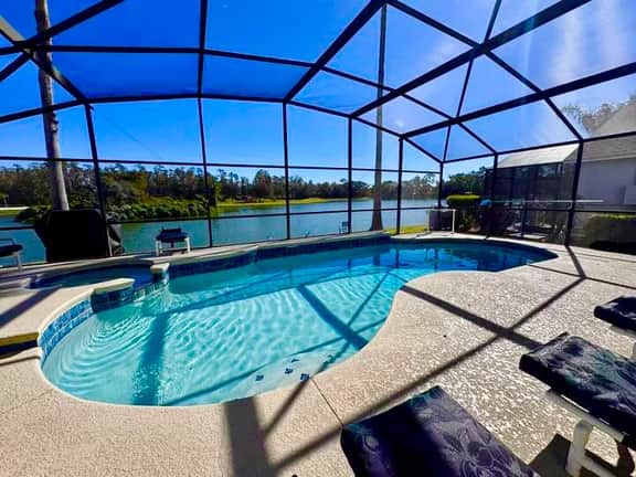Ref 18. Fabulous lake view villa, own pool/spa. Lake Berkley