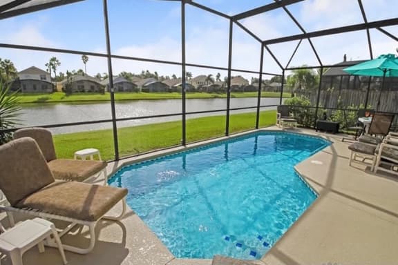 Ref 09. Stunning villa private pool. Lake Berkley Resort.