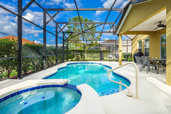 Ref 65. Stunning 6 Bed villa at Solterra, own pool.