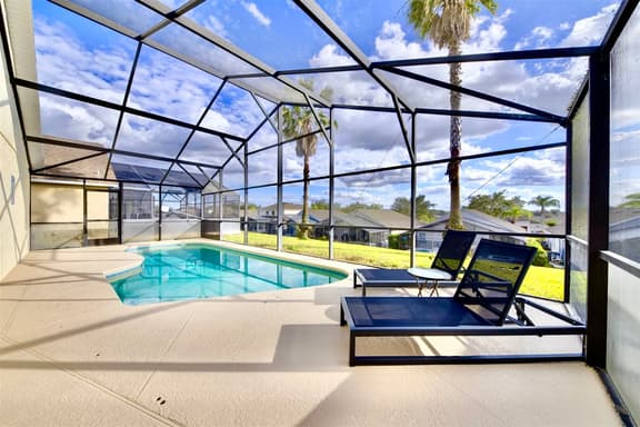 ref 85. Stunning Villa with south facing pool. Near Disney