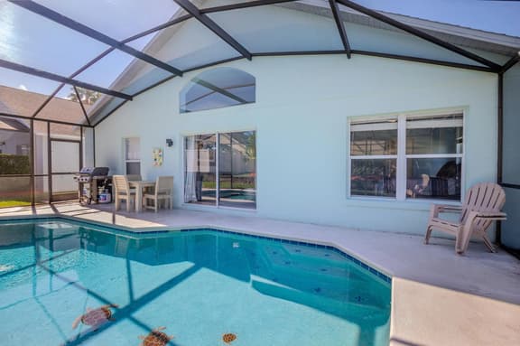 ref 16. Stunning pool villa Lake Berkley Resort