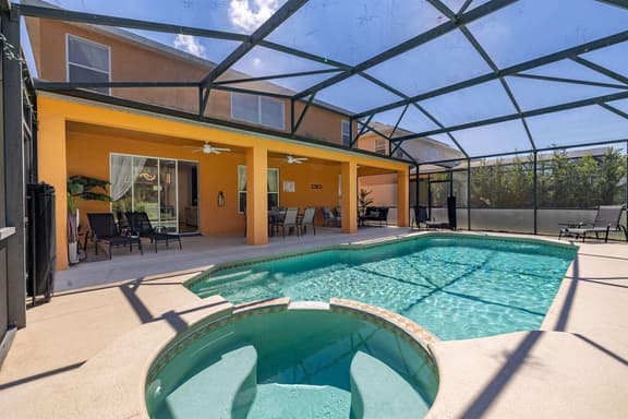 Ref 25. Luxurious 6 Bedroom Villa with Private Pool and Spa - Image 1