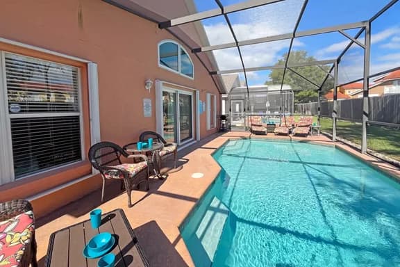 Ref 17. Lake Berkley. Superb Villa , own pool. BBQ.Nr Disney - Image 1